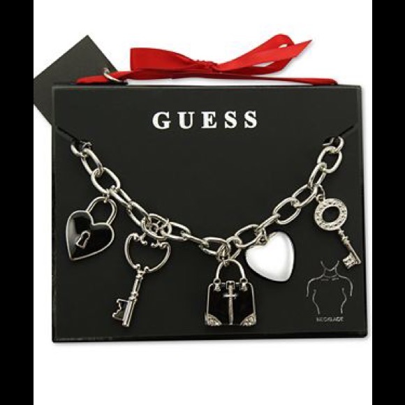 COPY - 🆕🎉 GUESS NECKLACE 🎉 - Picture 2 of 2